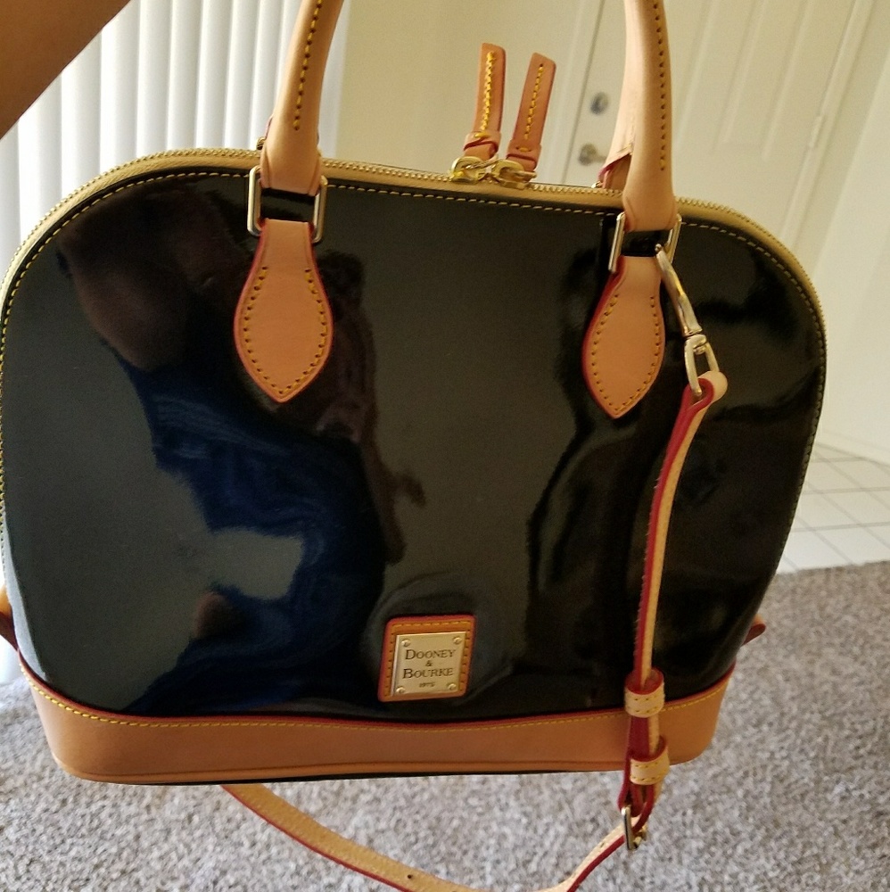 Dooney & bourke zip zip satchel